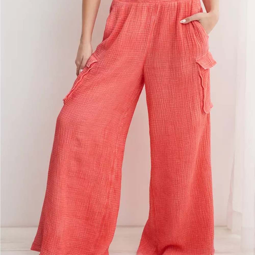 Aerie pool-to-party cargo pants pink size medium